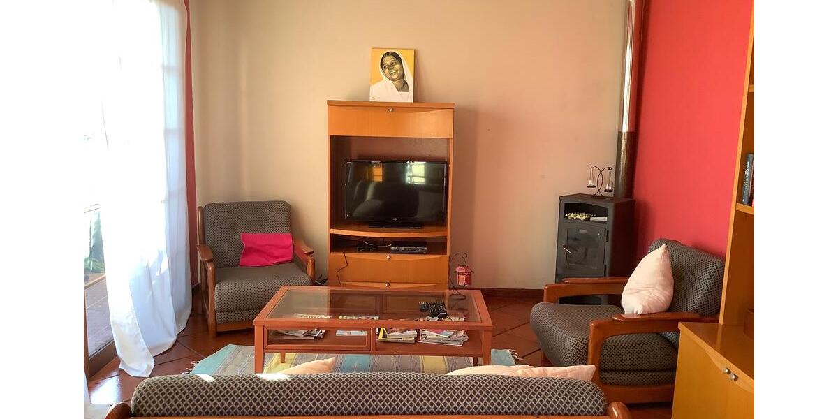 Etagenwohnung Trier Kürenz - 5 Zimmer, 100 m&sup2;, 1.200&euro; | Angebot:24442336