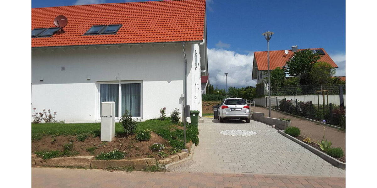 Doppelhaushälfte Impflingen - 4 Zimmer, 120 m&sup2;, 1.200&euro; | Angebot:26256139