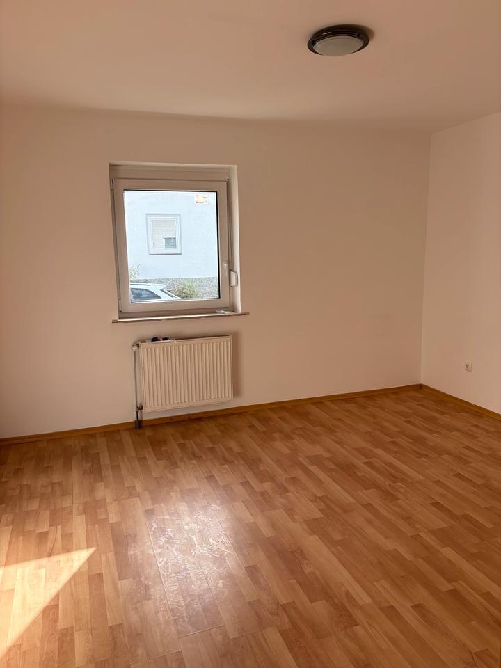 Neu renoviertes Einfamilienhaus mit Garten & Stellplatz