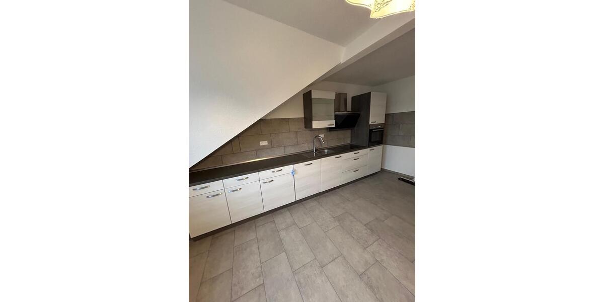 Dachgeschoßwohnung Grebenhain - 3.5 Zimmer, 94 m&sup2;, 650&euro; | Angebot:26048546