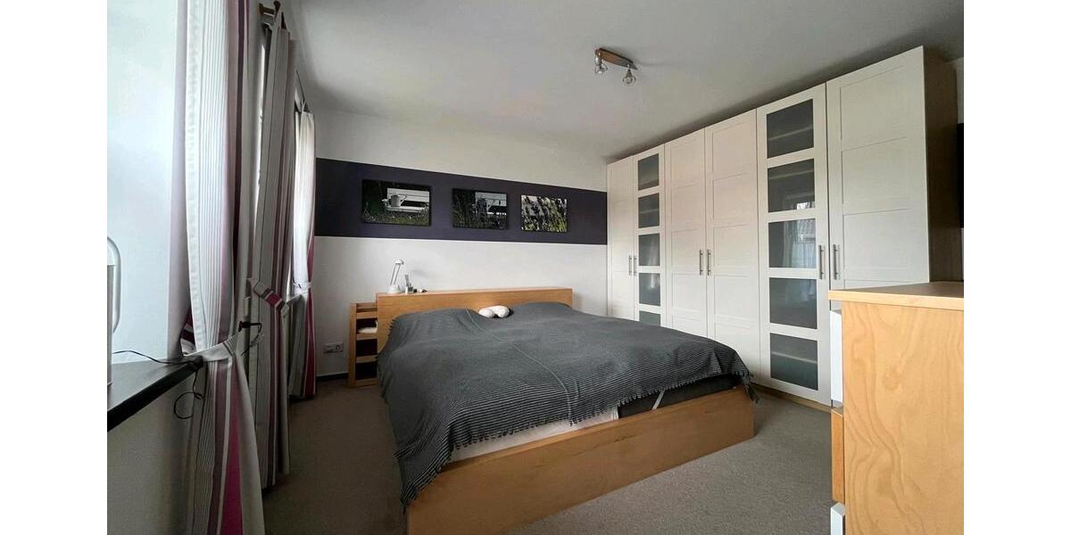 Einfamilienhaus Schleswig - 7.5 Zimmer, 240 m&sup2;, 2.490&euro; | Angebot:24660047