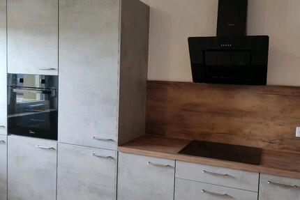 Renovierte 3-Zimmer-Wohnung mit EBK, und Balkon zimmer