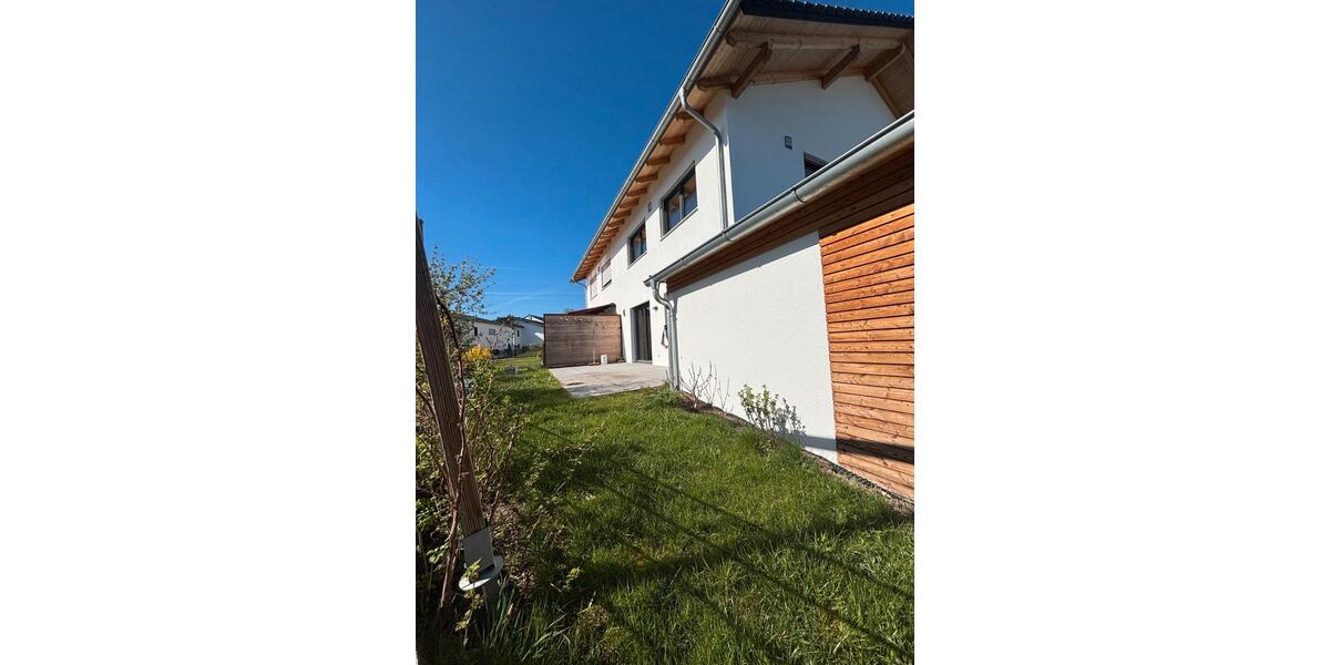 Doppelhaushälfte Eching - 4 Zimmer, 136 m&sup2;, 1.800&euro; | Angebot:26687847