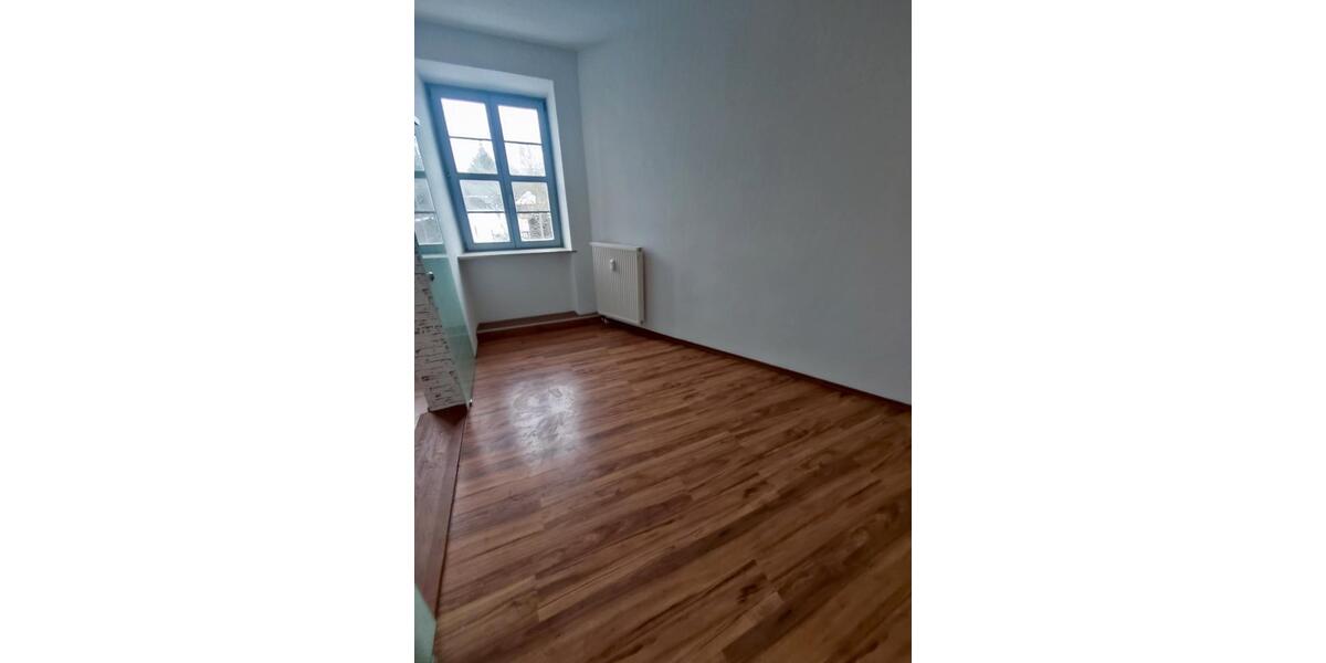 Etagenwohnung Wermsdorf - 3 Zimmer, 83 m&sup2;, 550&euro; | Angebot:26058020