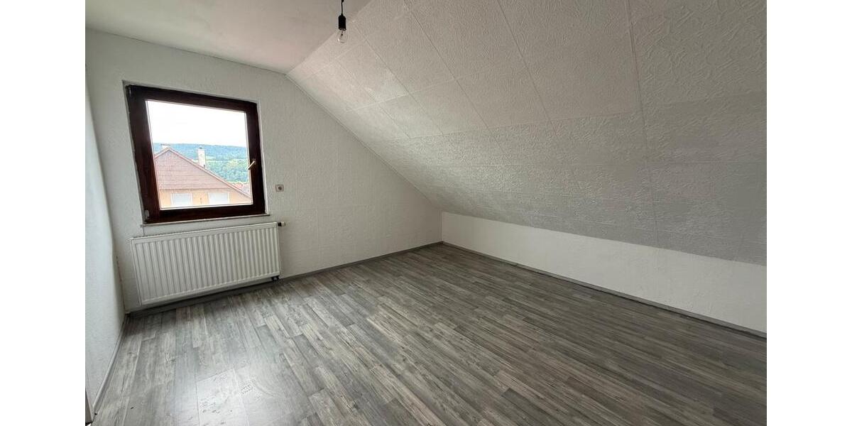 Dachgeschoßwohnung Gaildorf - 2 Zimmer, 60 m&sup2;, 500&euro; | Angebot:21660358