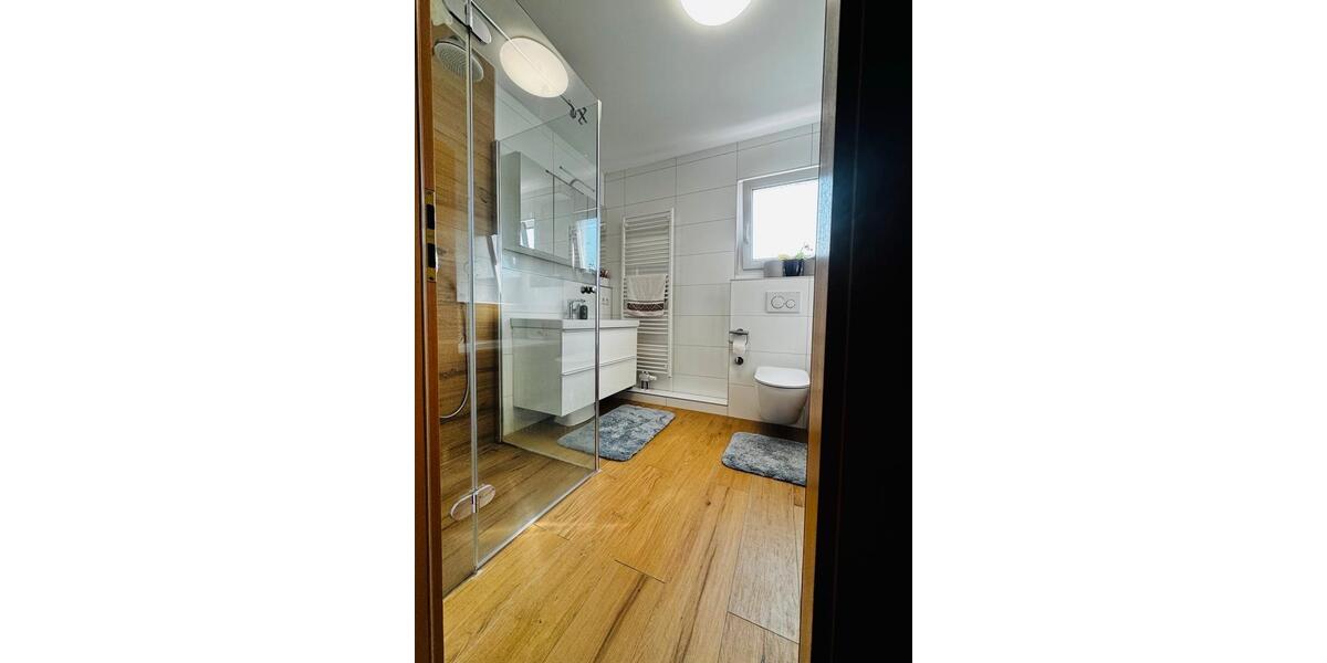 Reihenhaus Moers Schwafheim - 5.5 Zimmer, 118 m&sup2;, 1.650&euro; | Angebot:26703306