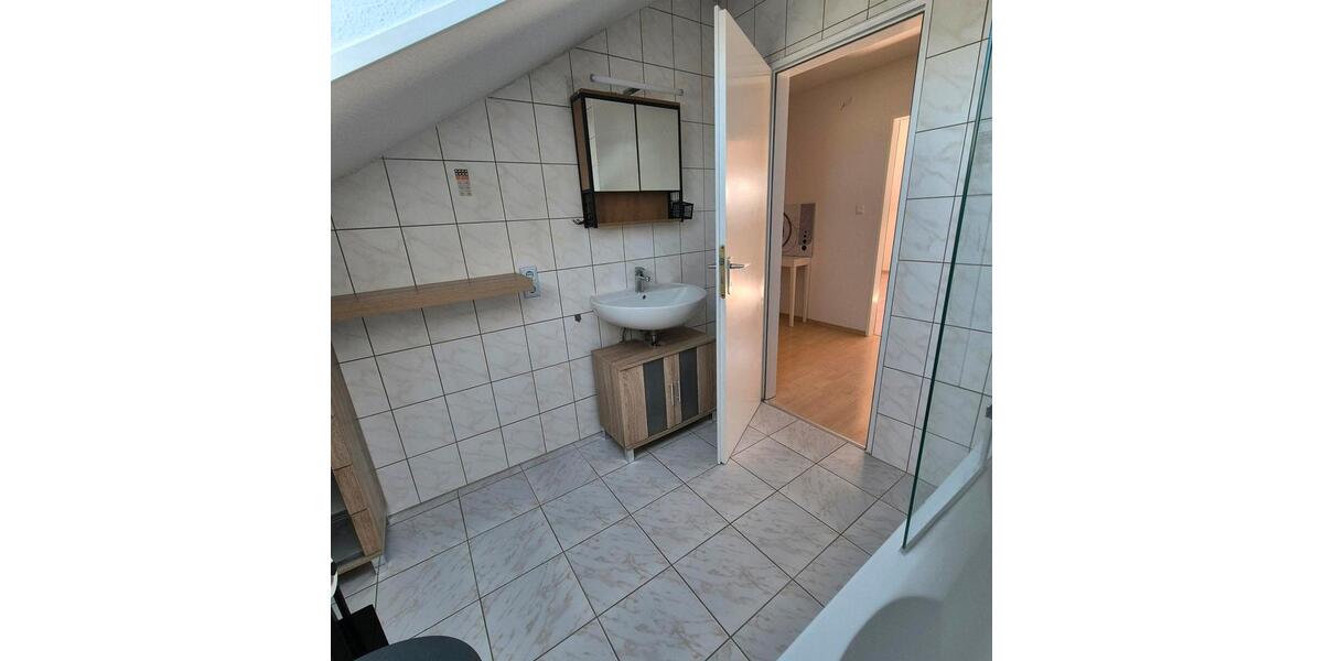Dachgeschoßwohnung Marktrodach - 2.5 Zimmer, 85 m&sup2;, 580&euro; | Angebot:26454268