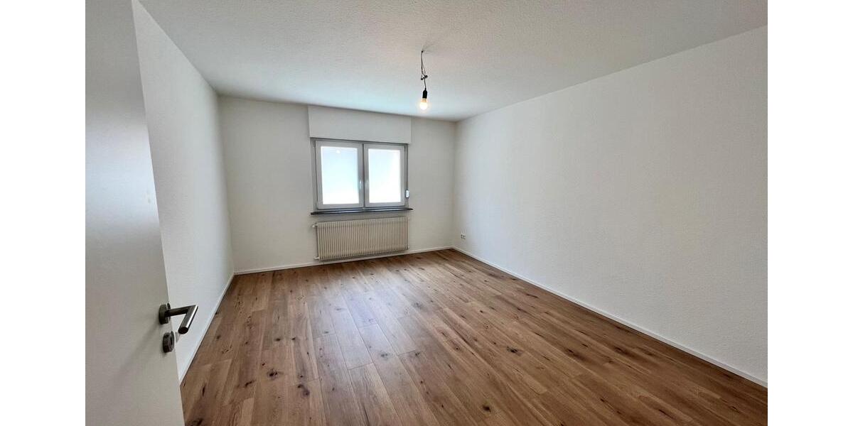 Etagenwohnung Lampertheim - 3 Zimmer, 75 m&sup2;, 1.200&euro; | Angebot:26610241