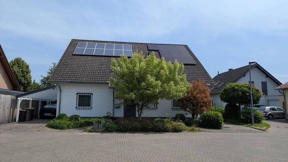 Hochwertiges Mehrgenerationenhaus oder großzügiges Einfamilienhaus (2EBK, 3PKW SP, Kamin u.a.)