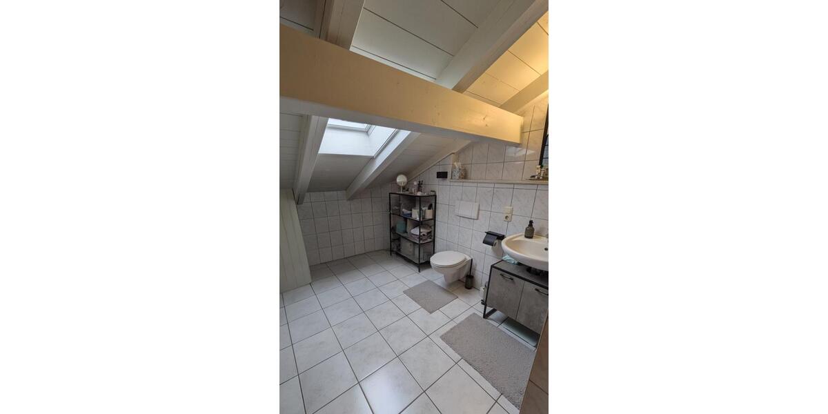 Tittmoning Kirchheim: 4 Zimmerwohnung ab 01.04.26 zu vermieten 4 zimmer