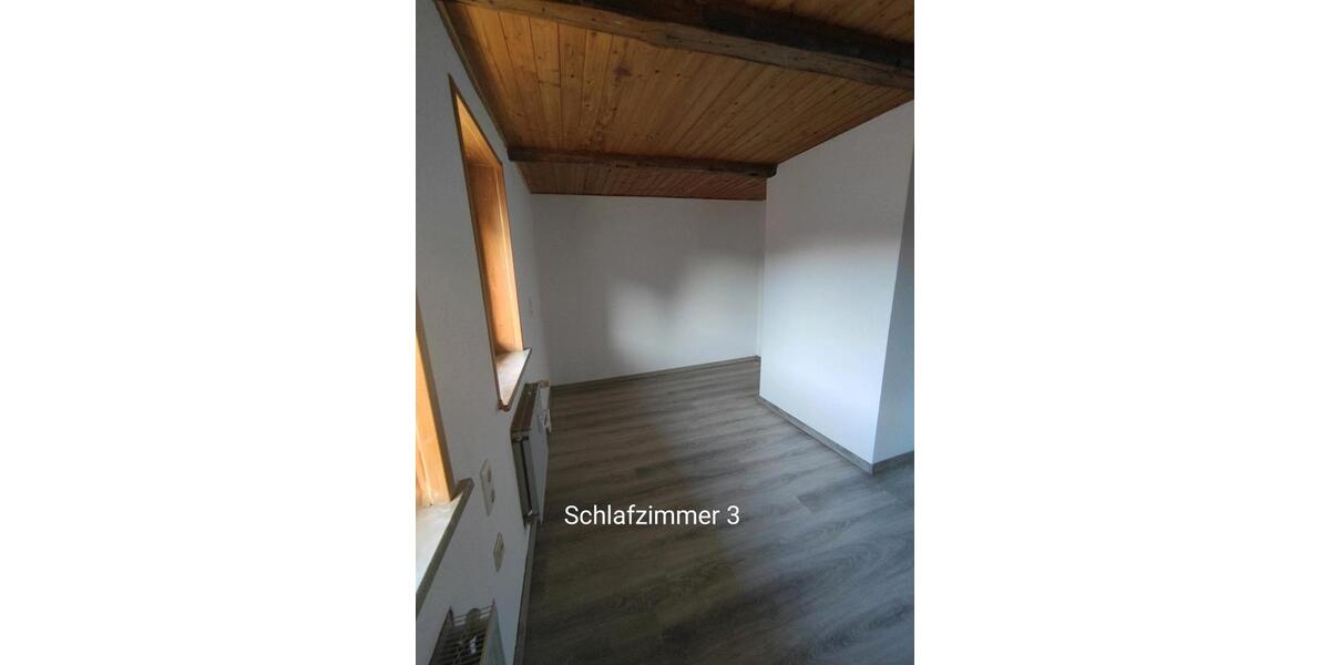 Etagenwohnung Königslutter am Elm - 6 Zimmer, 120 m&sup2;, 960&euro; | Angebot:26693489