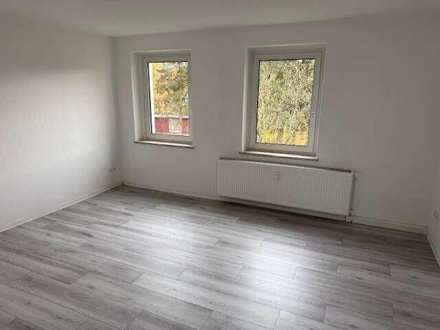 Etagenwohnung Gräfenhainichen Zschornewitz - 3 Zimmer, 63 m&sup2;, 400&euro; | Angebot:23567990