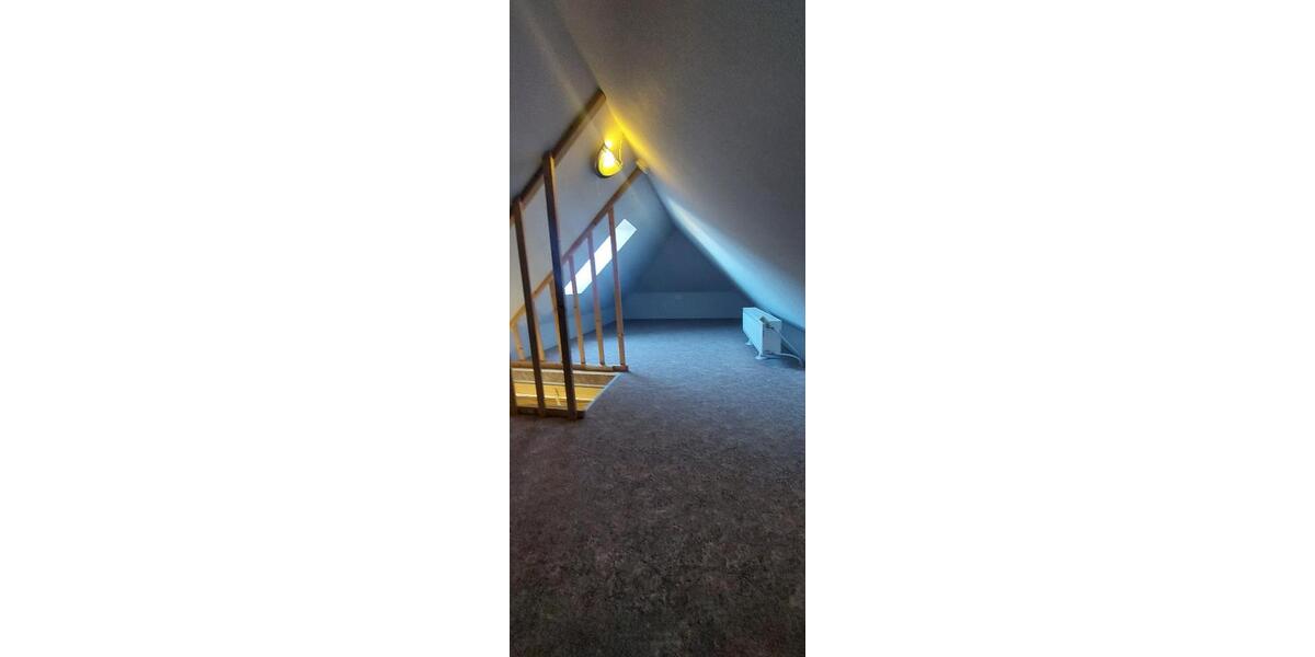 Dachgeschoßwohnung Könnern - 2 Zimmer, 42 m&sup2;, 300&euro; | Angebot:26249662