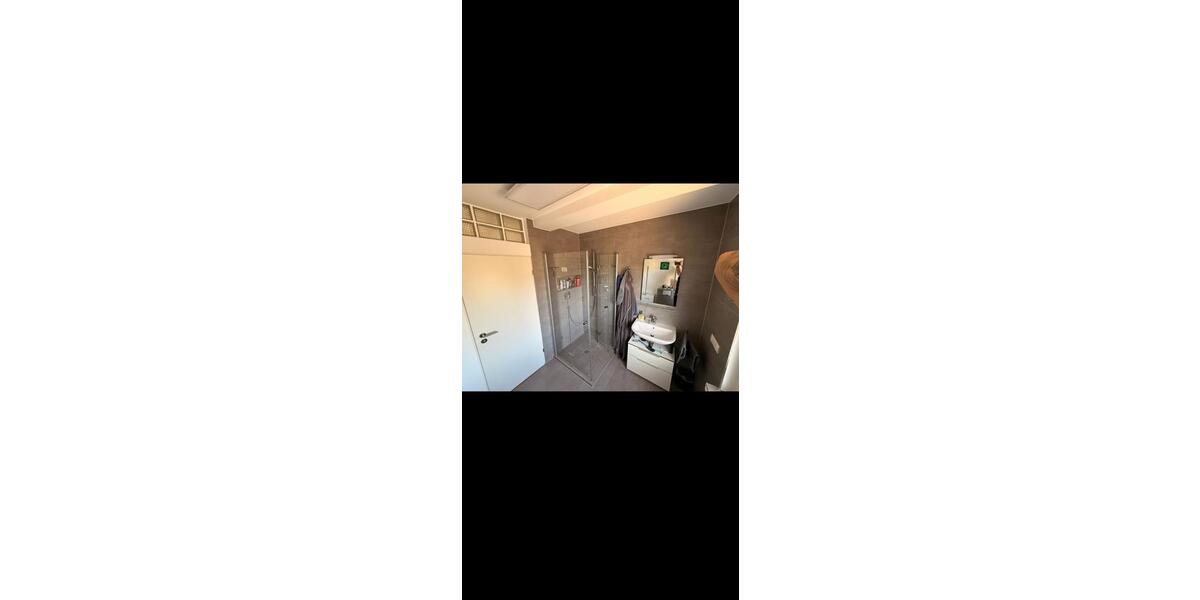 Etagenwohnung Wachtberg - 3 Zimmer, 96 m&sup2;, 1.000&euro; | Angebot:26664045
