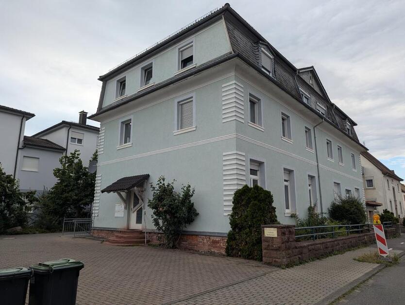 4-Zimmer-Wohnung mit Einbauküche 550-,€