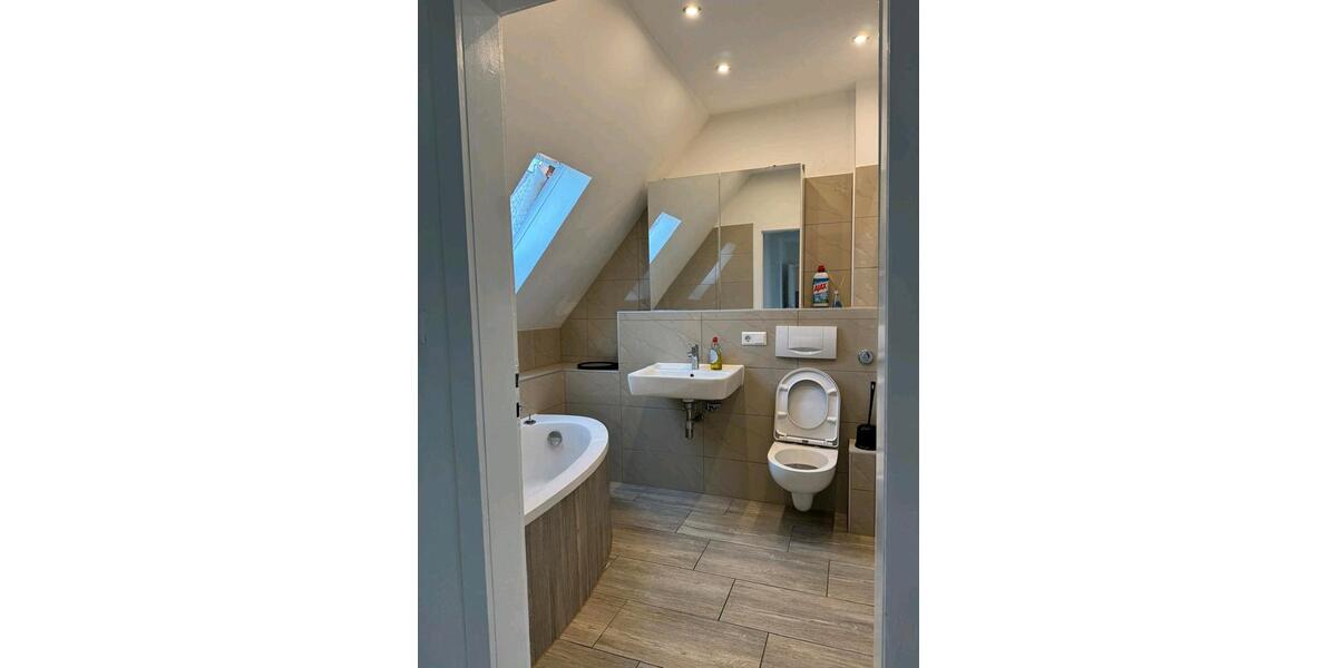 Dachgeschoßwohnung Pforzheim Nordstadt - 3 Zimmer, 78 m&sup2;, 1.000&euro; | Angebot:25255255