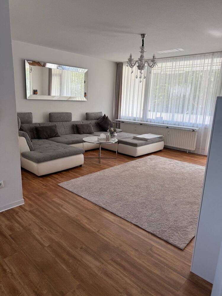 Helle, geräumige 3-Zimmer Wohnung in Bremen