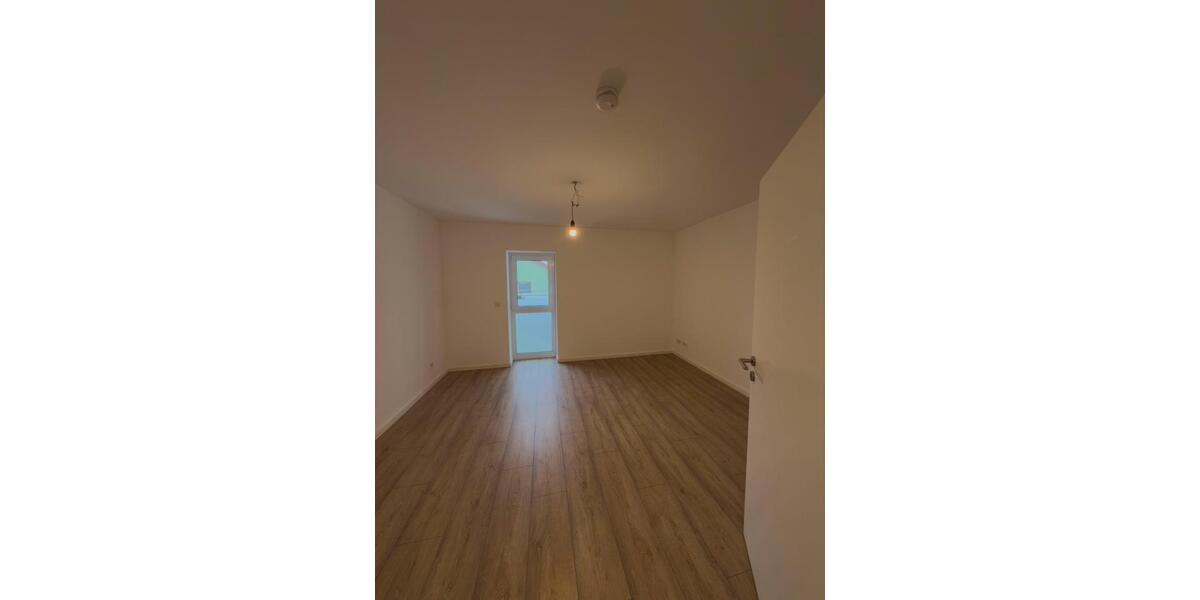 Etagenwohnung Großwallstadt - 4 Zimmer, 174 m&sup2;, 1.650&euro; | Angebot:25342133