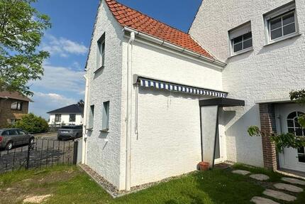 Haus Lübbecke - 6 Zimmer, 130 m&sup2;, 1.200&euro; | Angebot:24857022