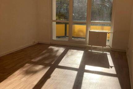 3 Zimmer, WG geeignet, EBK kommt rein