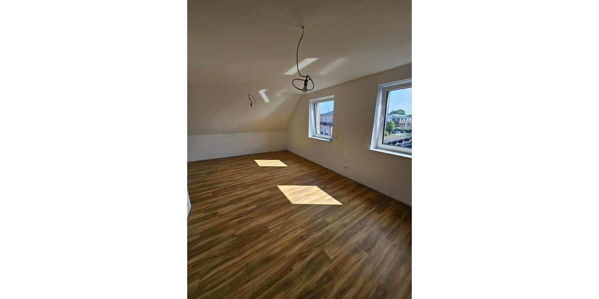 Dachgeschoßwohnung Papenburg - 2.5 Zimmer, 65 m&sup2;, 780&euro; | Angebot:25169184