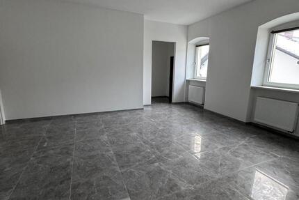 Wohnung Schöllnach - 3 Zimmer, 90 m&sup2;, 730&euro; | Angebot:24432991
