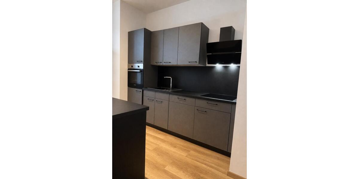Etagenwohnung Lage - 4 Zimmer, 138 m&sup2;, 1.340&euro; | Angebot:26638396