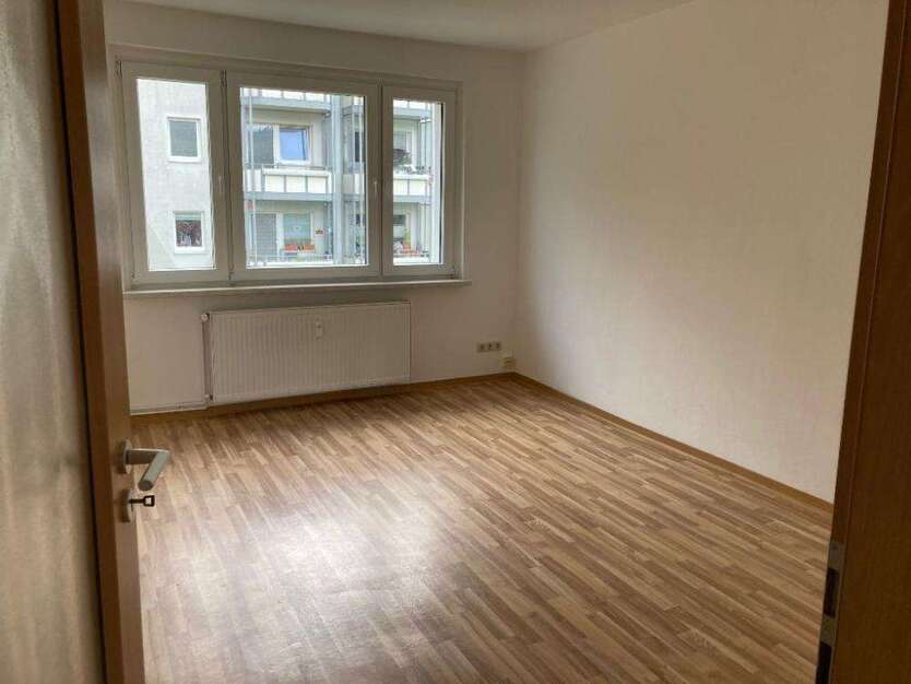 Modernisierte 3 Zimmer Wohnung mit Dusche. Ultramoderne Pelletheizung !