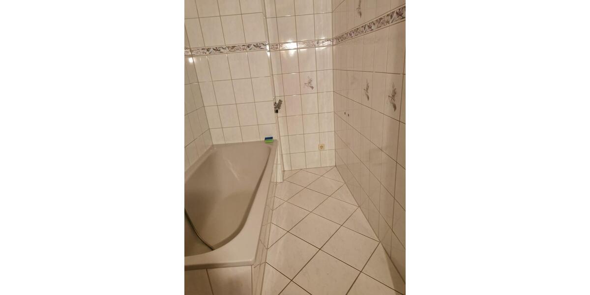 Etagenwohnung Sangerhausen - 2 Zimmer, 65 m&sup2;, 400&euro; | Angebot:26481151
