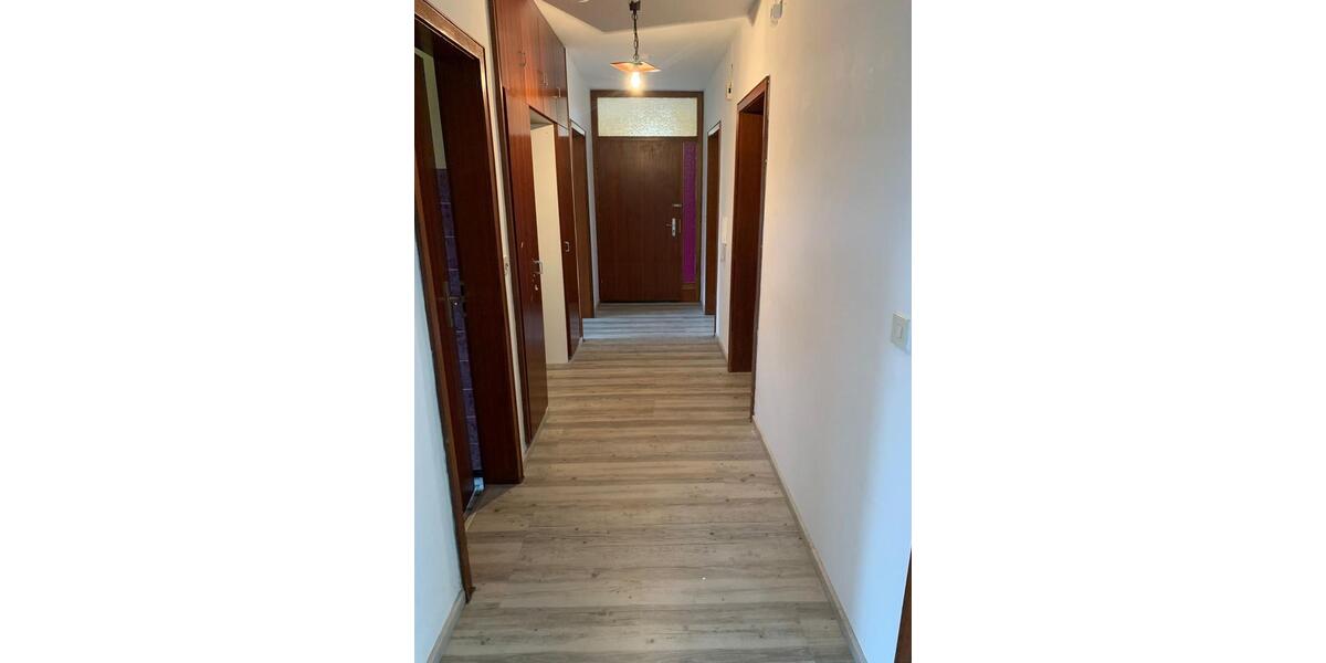 Etagenwohnung Oberviechtach - 3.5 Zimmer, 114 m&sup2;, 750&euro; | Angebot:26288339