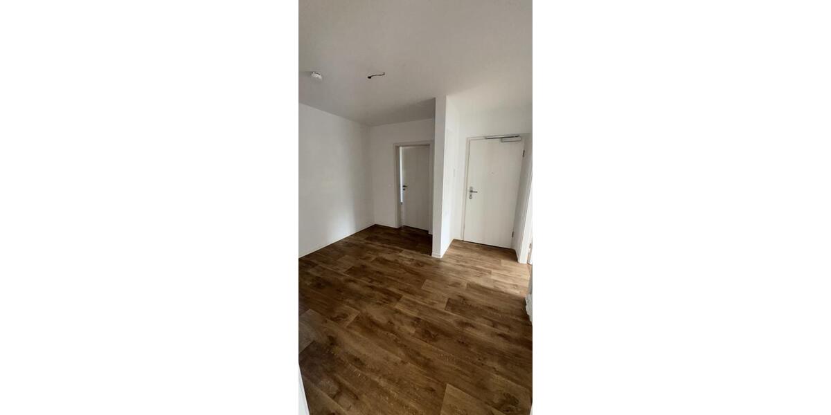 3 Raum Wohnung mit großem Balkon 3 zimmer