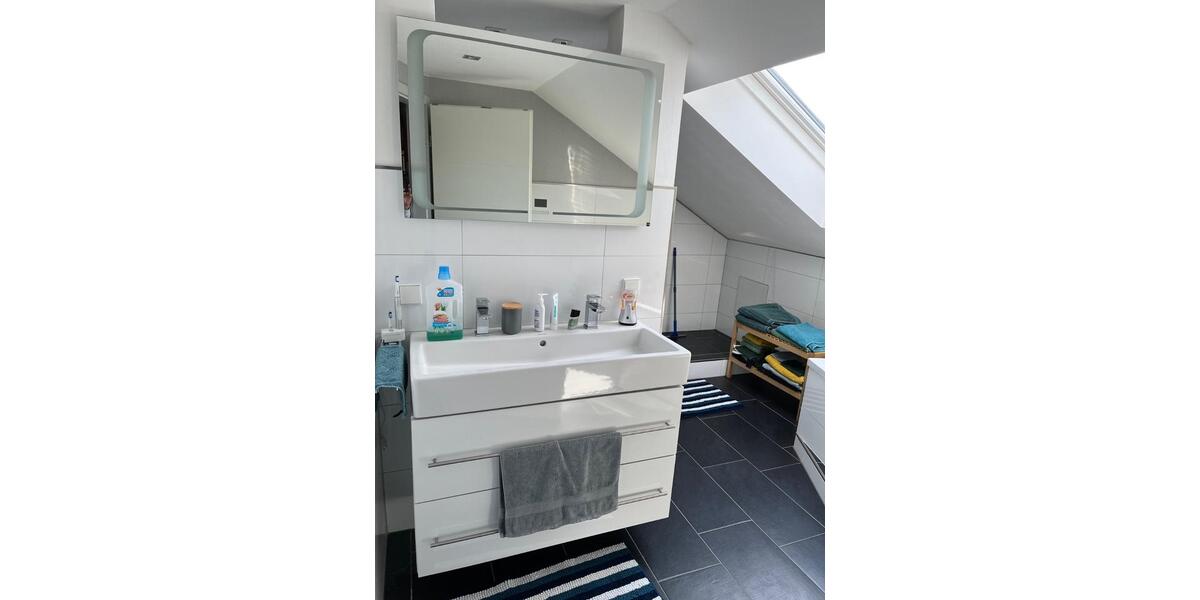 Dachgeschoßwohnung Lünen - 3.5 Zimmer, 85 m&sup2;, 700&euro; | Angebot:25239001