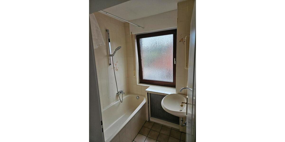 Etagenwohnung Willich - 3 Zimmer, 100 m&sup2;, 1.200&euro; | Angebot:24814536