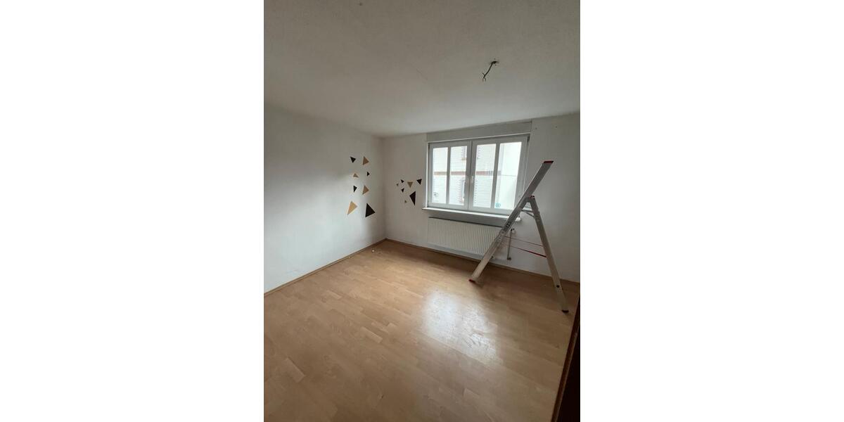Einfamilienhaus Berkatal - 5 Zimmer, 135 m&sup2;, 690&euro; | Angebot:25344029
