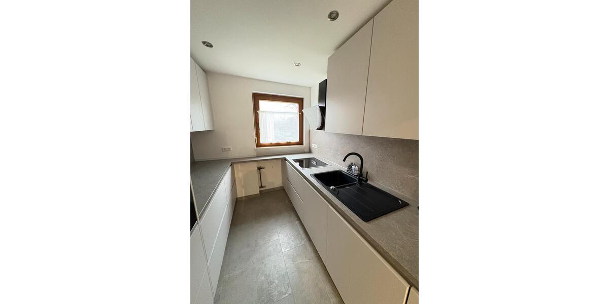 Etagenwohnung Pfullingen - 4 Zimmer, 87 m&sup2;, 1.300&euro; | Angebot:24677397