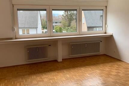 2,5 Zimmer Dachgeschosswohnung Lichtdurchflutet 2 zimmer