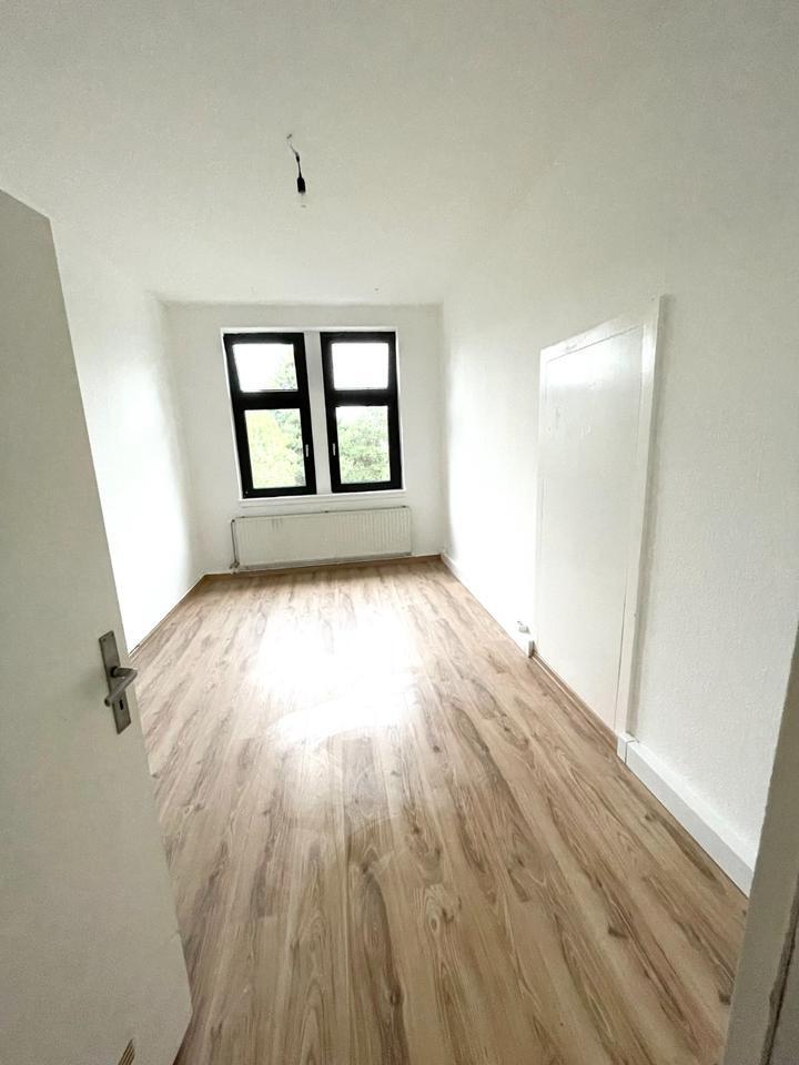 AltbauWohnung mit 3ZKB in Kassel-Süd (Gräfestraße)