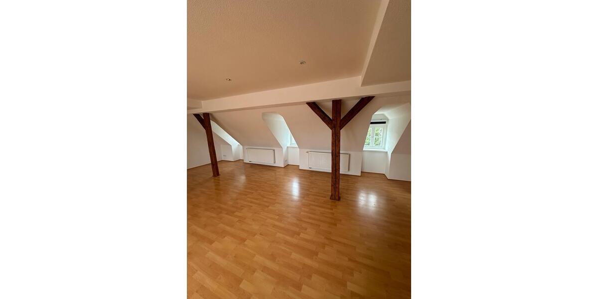 Dachgeschoßwohnung Goslar - 2.5 Zimmer, 90 m&sup2;, 765&euro; | Angebot:26131014