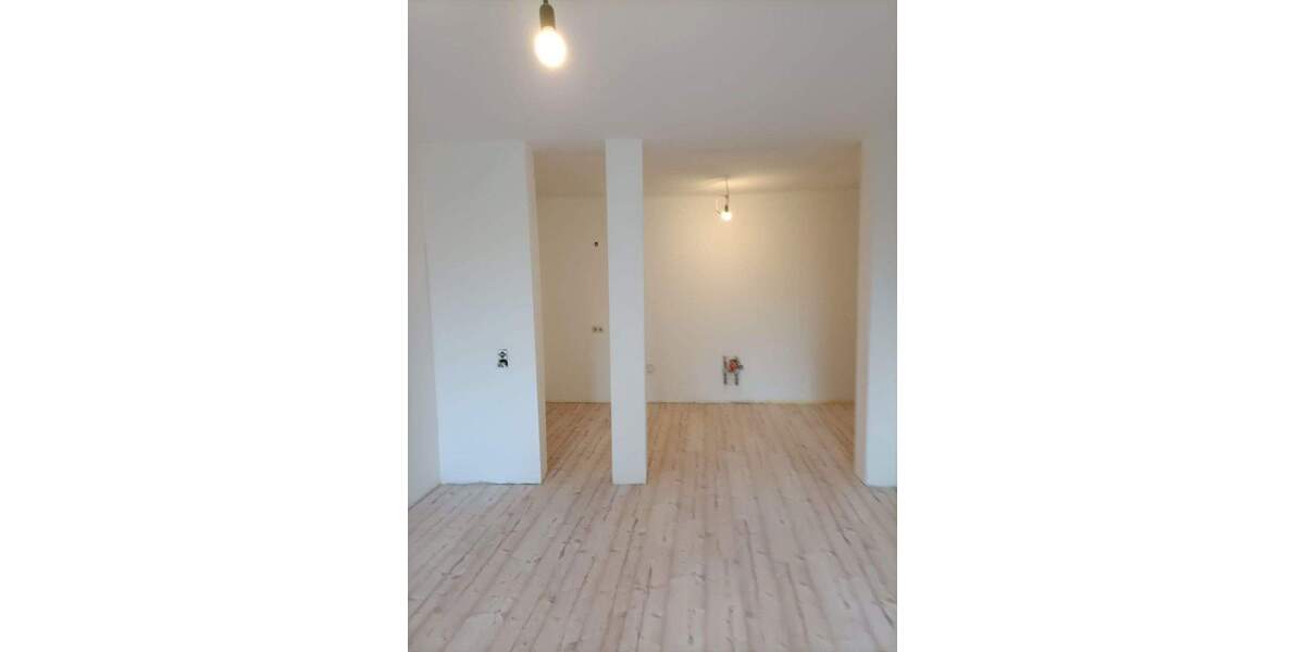 Etagenwohnung Apolda - 3 Zimmer, 75 m&sup2;, 650&euro; | Angebot:24845631