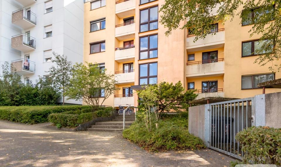Hochparterre Nürnberg Erlenstegen - 2.5 Zimmer, 67 m&sup2;, 870&euro; | Angebot:26630181
