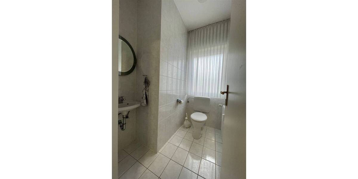 Etagenwohnung Iffezheim - 2 Zimmer, 131 m&sup2;, 990&euro; | Angebot:25996133