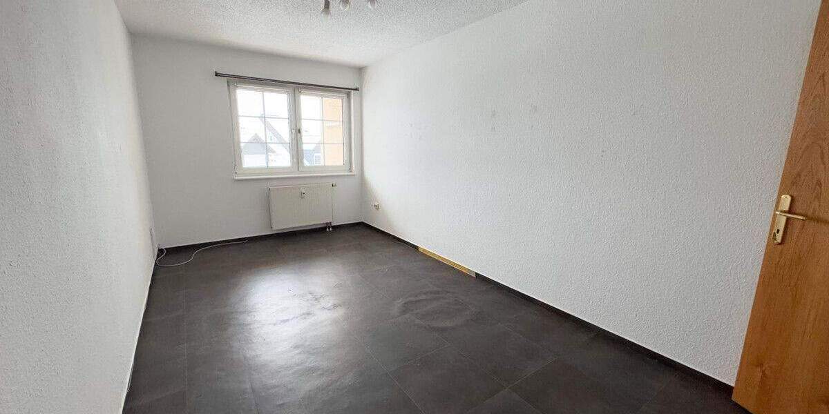 4-Raum-Wohnung mit großem Balkon in Bernsbach zu vermieten 4 zimmer