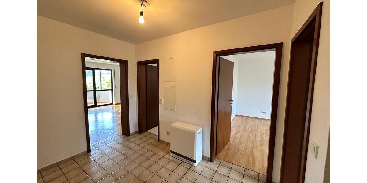 Etagenwohnung Trier Kürenz - 3 Zimmer, 77 m&sup2;, 920&euro; | Angebot:26505836
