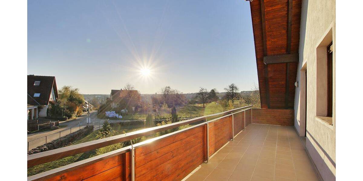 Etagenwohnung Calw Altburg - 3 Zimmer, 108 m&sup2;, 1.100&euro; | Angebot:26092605