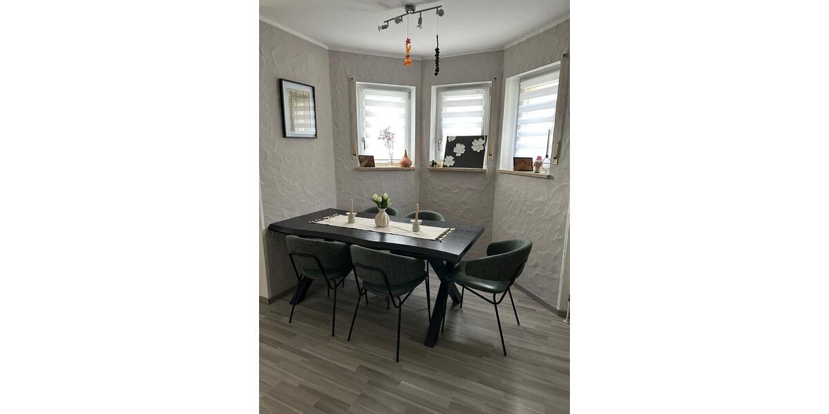 Reihenhaus Roth - 4 Zimmer, 120 m&sup2;, 1.400&euro; | Angebot:25751312