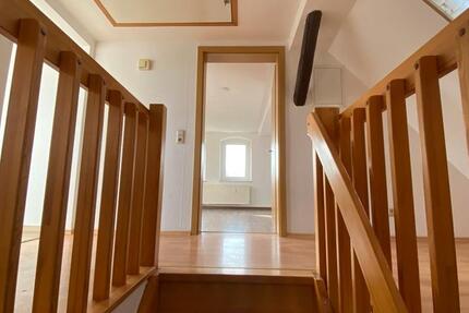 Wohnung Hecklingen - 2 Zimmer, 60 m&sup2;, 300&euro; | Angebot:25339141