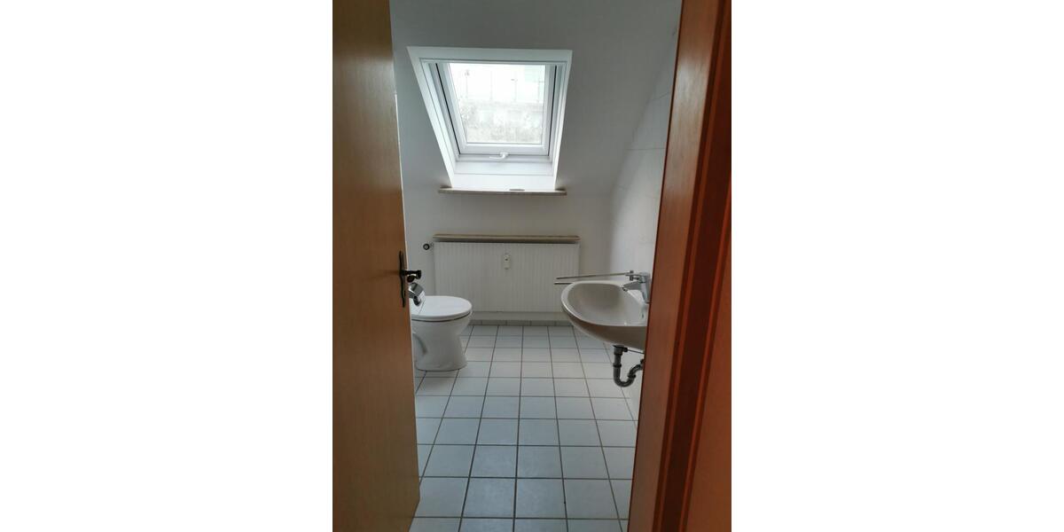 Dachgeschoßwohnung Bad Hersfeld - 3 Zimmer, 75 m&sup2;, 600&euro; | Angebot:24983168