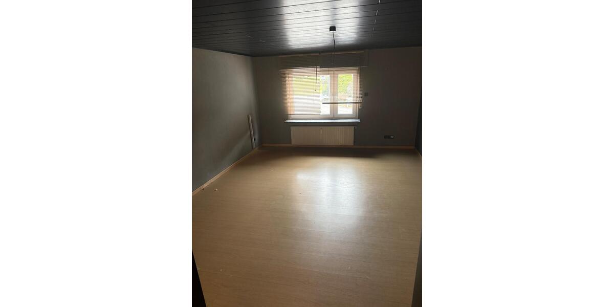 Erdgeschoßwohnung Wilnsdorf - 4 Zimmer, 96 m&sup2;, 800&euro; | Angebot:26034963