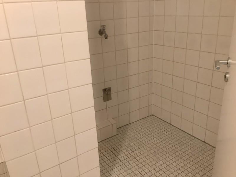 Frisch renovierte 2-Zimmer-Wohnung mit Ausblick zimmer