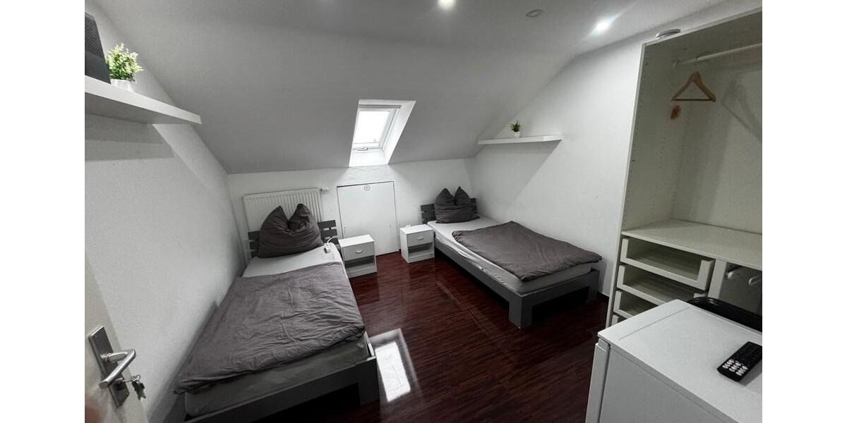 Wohnen auf Zeit Kötz - 7 Zimmer, 170 m&sup2;, 25&euro; | Angebot:23863565